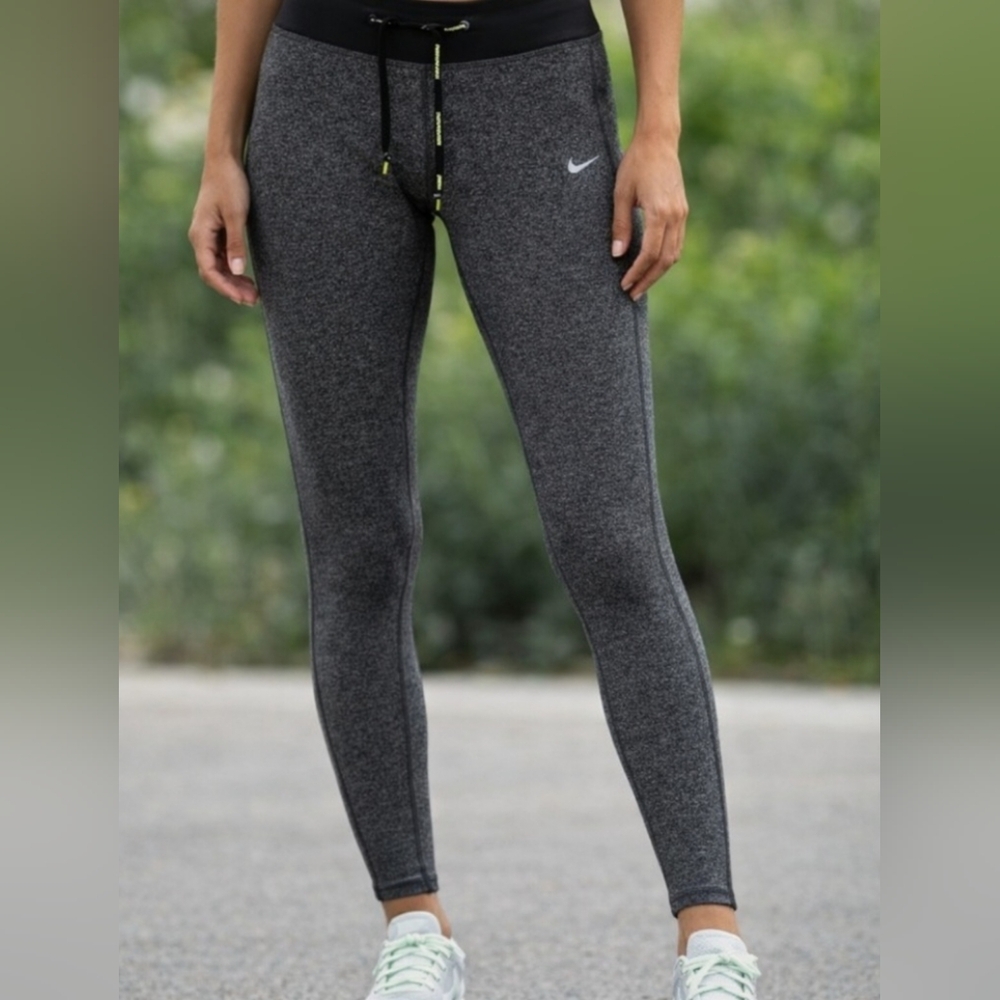 Nike Gym Ladies Leggins. Size M. Good Condition.